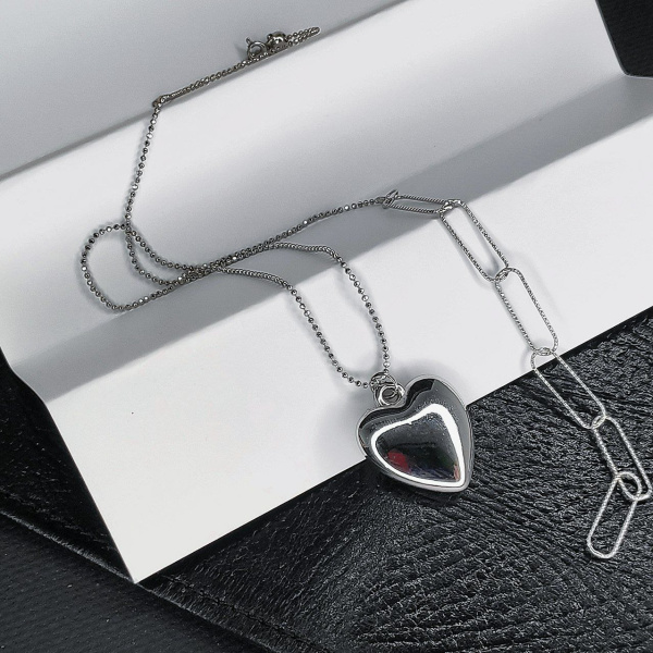 Подвеска "Сердце" на цепочке из скрепок / Кулон на цепочке / Украшение женское на шею